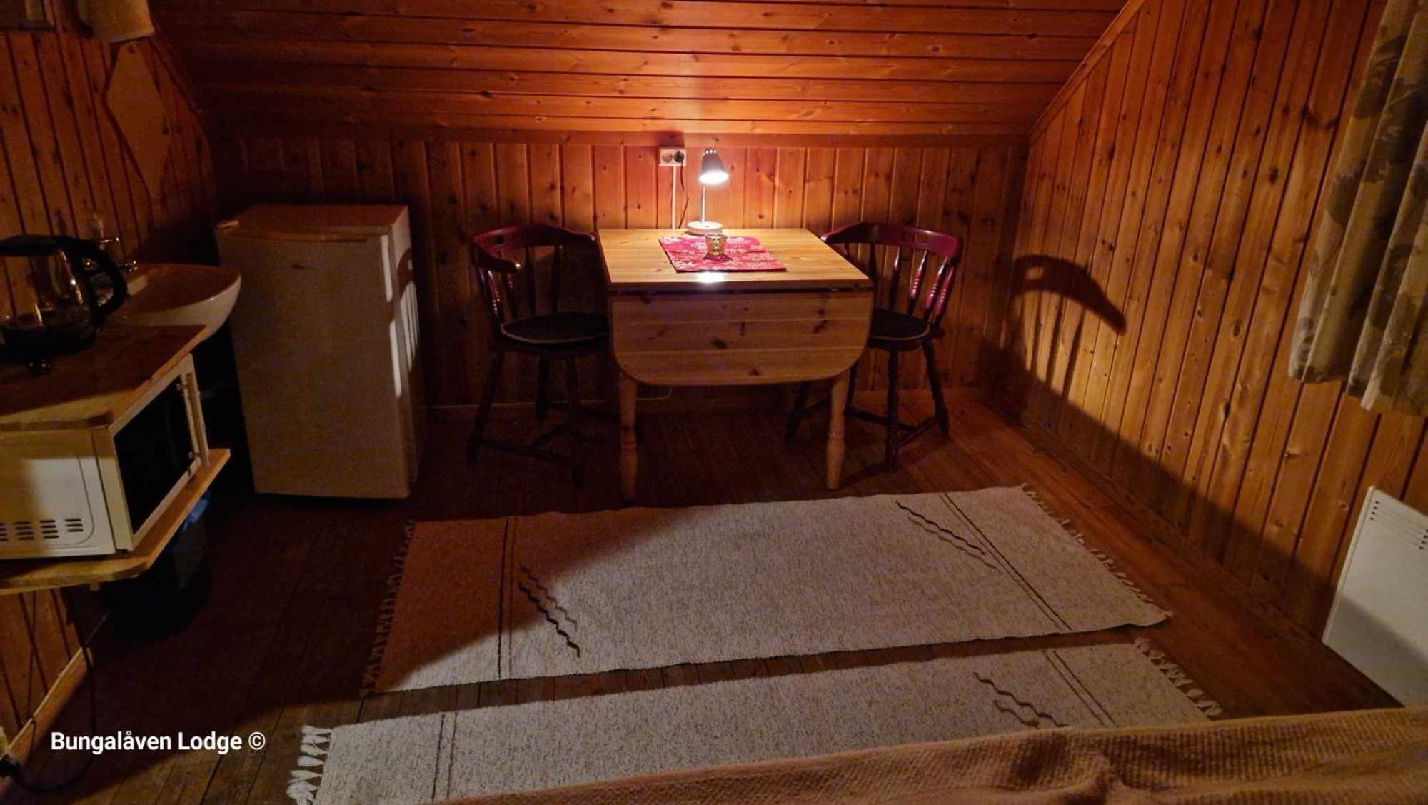 Bungalaven Lodge As Borselv Bagian luar foto