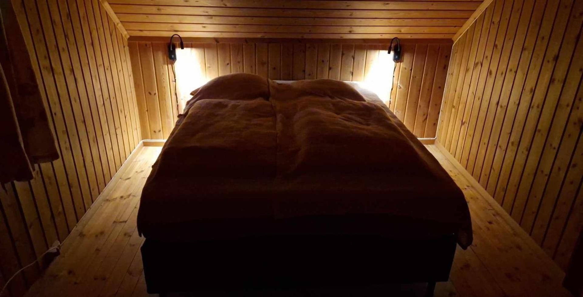 Bungalaven Lodge As Borselv Bagian luar foto